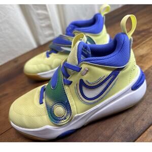 Nike Team Hustle D11 Special Edition Luminous Green Ultramarine Youth Size 1